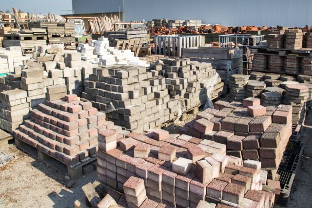 Mezi recyklovatelnými demoličními materiály se objevují nejčastěji beton, cihly a jim podobné stavební produkty. foto: HildaWeges Photography