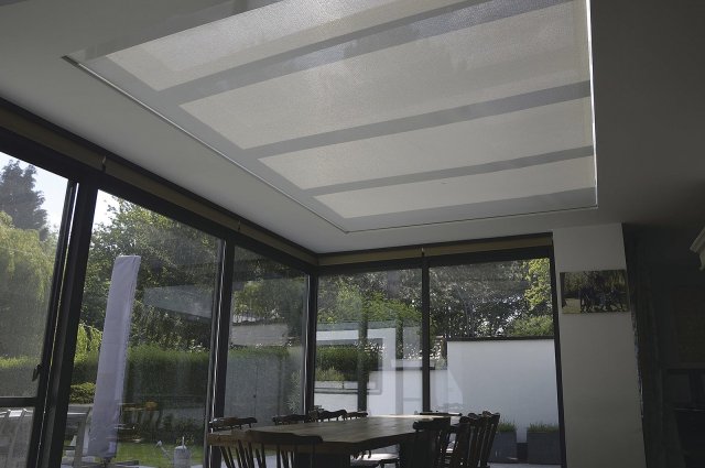 Roleta SY-SKY zastíní i rozsáhlé okenní plochy až o velikosti 18 m 2
