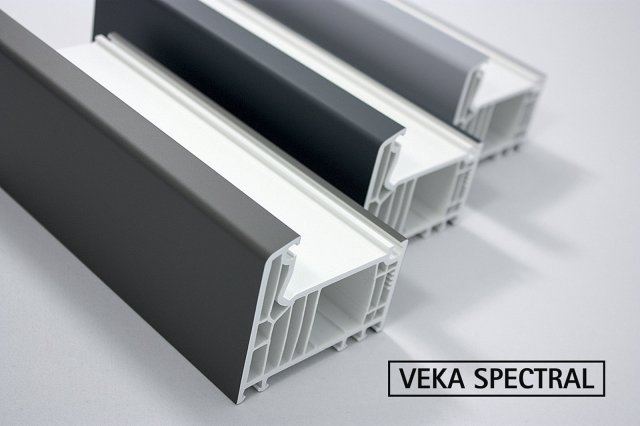 Na českém trhu je VEKA SPECTRAL k dispozici od roku 2017 a z původních tří barevných
odstínů je nyní v nabídce již jedenáct