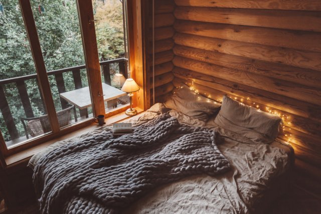 Zářivá světýlka můžete rozvěsit ve své ložnici, obývacím pokoji nebo dokonce na venkovní terase, fantazii se meze nekladou. Zdroj: Alena Ozerova