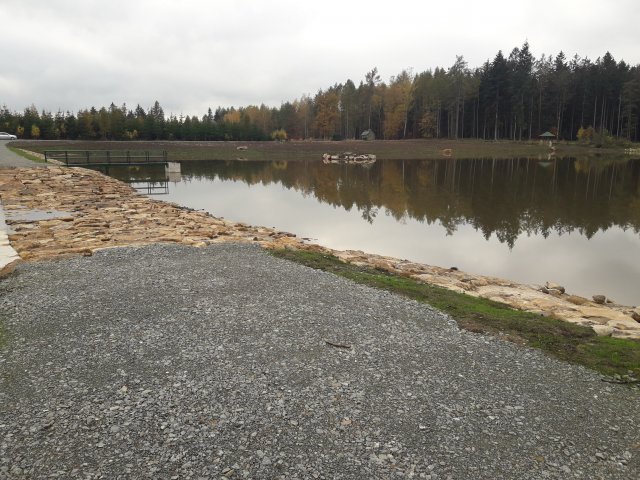 Výstavba nové vodní nádrže Soutok byla dokončena nedávno, pojme až 28 144 metrů krychlových vody. Foto: archiv Lesů České republiky, s.p.
