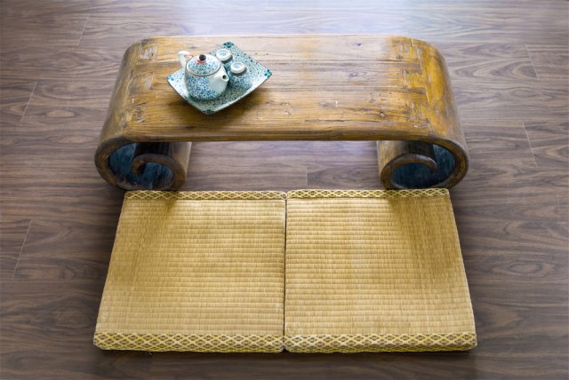 Tradiční japonské tatami lze využít jak podložku na spaní, tak k sezení na zemi. Foto: Anson0618