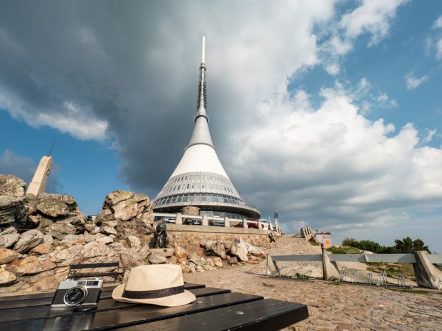Dominanta Liberecka - vysílač Ještěď. Foto: rdonar, Shutterstock