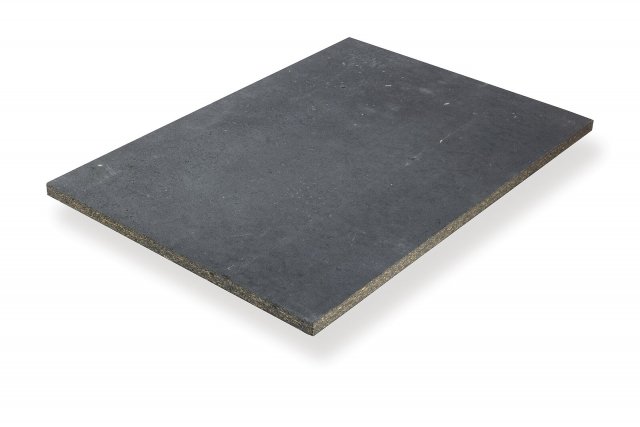 Deska CETRIS ® INCOL má shodné složení jako základní standardní cementově šedivá deska CETRIS ® BASIC, je však navíc v celé
hmotě probarvená černým pigmentem.