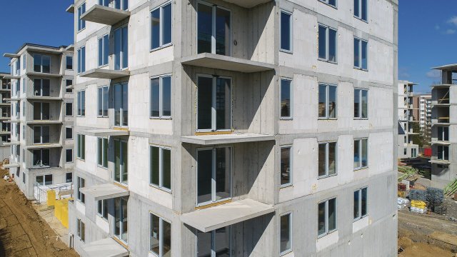 Díky štíhlým obvodovým stěnám z tvárnic Silka Tempo tloušťky 180 milimetrů se zvětšila i užitná
plocha bytů.
