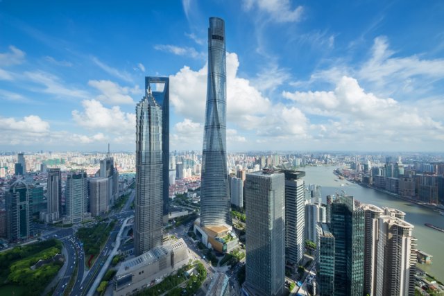 Společnost Gensler, která Shanghai Tower navrhla, použila celou řadu nových ekologických prvků. Zdroj: Pavel L Photo and Video, Shutterstock