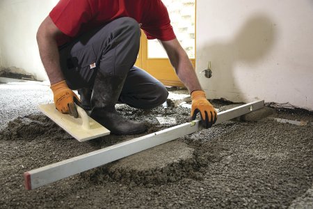 Liapor Mix se často používá jako podkladní a vyrovnávací vrstva při rekonstrukci podlah a je vhodný i jako podklad pod podlahové topení.