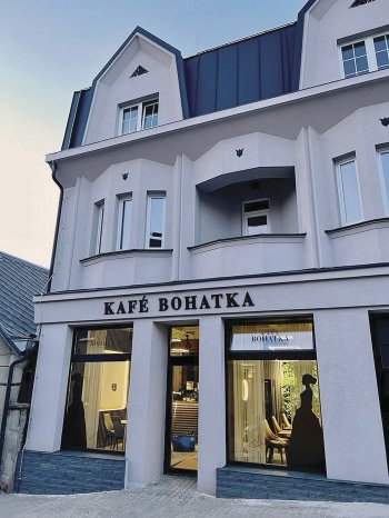 Název Bohatka byl odvozen ze slangového označení místních obyvatel pro ulici, která byla centrem bohatého obchodu ve městě.
