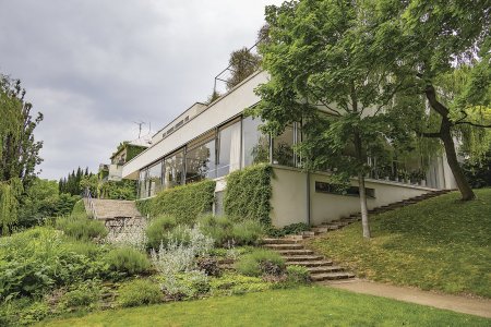 Funkcionalistickou vilu Tugendhat navrhl architekt Ludwig Mies van der Rohe pro průmyslníka Fritze Tugendhata a jeho manželku. Foto: Petr F. Marek, Shutterstock