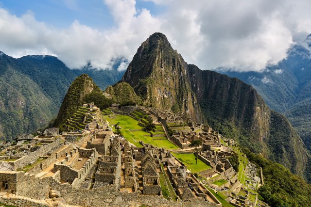 Machu Picchu, spadající pod UNESCO, patří k nejnavštěvovanějším peruánským památkám Jižní Ameriky, kterou denně navštíví přes 4000 návštěvníků.
Zdroj: Sharan Prasad Anumolu, Shutterstock