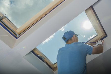Správná montáž okna je základem úspěchu. Foto: Virrage Images, Shutterstock