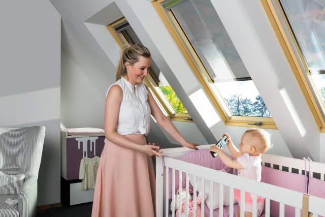 Venkovní markýza FAKRO AMZ na střešní okno