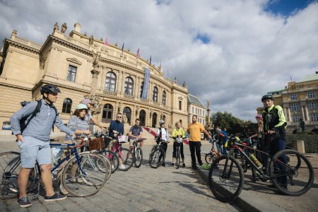 Hlavním cílem 15. ročníku festivalu je nejen představit unikátní díla s ženským rukopisem, ale i reflektovat postavení žen v architektuře za posledních 100 let.
Zdroj: Archiv festivalu, www.denarchitektury.cz, Kateřina Fialová