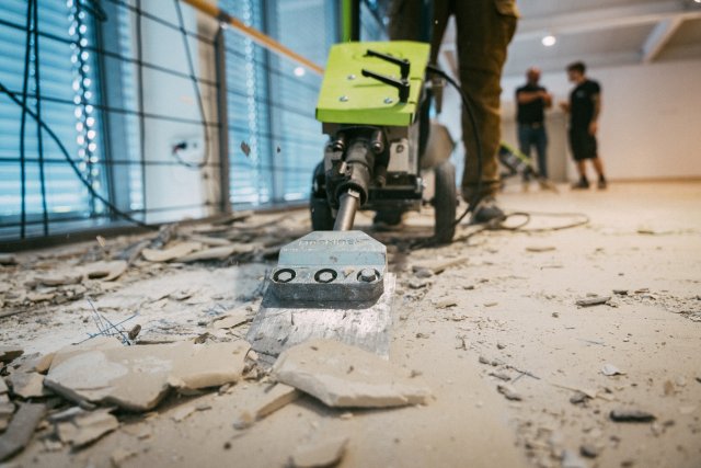 Wolff RamHammer, specialista nejen na starou dlažbu. Zdroj: Wolff-tools.de