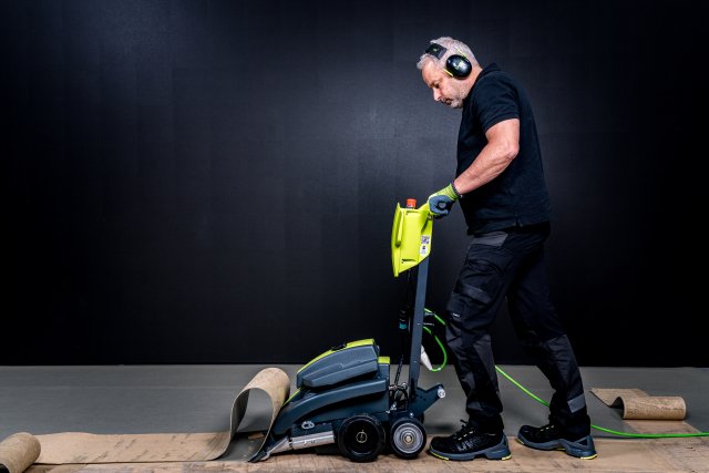 Wolff Turbo Stripper, profesionál k odstraňování všech typů podlahových krytin na větších plochách. Zdroj: Wolff-tools.de