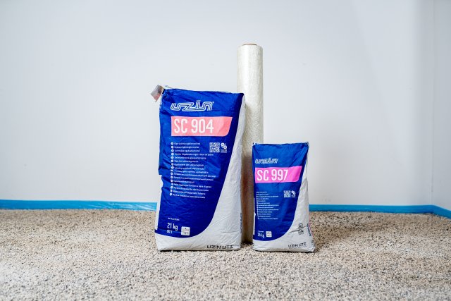 UZIN TurboLight Systém představuje řešení pro jakoukoliv rekonstrukci. Flexibilní řešení obsahuje lehkou vyrovnávací maltu, rohož skelných vláken a nivelační hmotu. Zdroj: UZIN UTZ