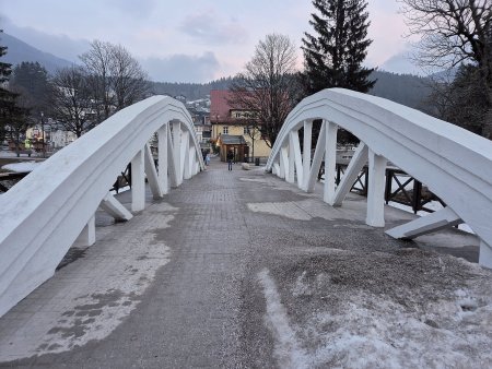 V současné době Bílý most slouží pouze pěším. Během oprav bude pro veřejnost uzavřený.