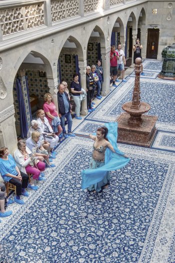 Hammam je dnes využíván jako kulturní prostor – konají se zde koncerty, výstavy a další společenské akce.