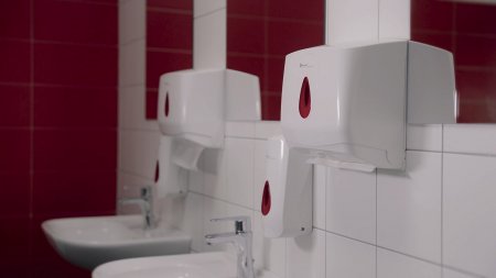 Všechny produkty pocházejí z řady Merida TOP, která je charakteristická ozdobnými barevnými průhlednými okénky ve tvaru slzy. V FK Pardubice hraje prim červená barva.