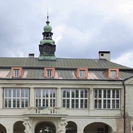 Zámek v Brandýse nad Orlicí prochází aktuálně rekonstrukcí. Pohled ze zahrady. Foto: Helena Hejhálková