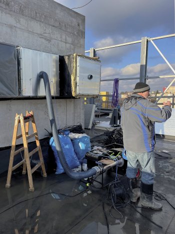 K měření je využit kompaktní systém P.A.N.D.A., který dokáže stanovit úniky dle platné legislativy, a to i během jediného pětiminutového testu. Testování probíhá průběžně tak, jak jsou potrubní systémy smontovány a jsou tudíž ještě i dobře přístupné pro případné nápravné kroky. V případě vyšších úniků je okamžitě řešen problém, čímž se předchází budoucím komplikacím.