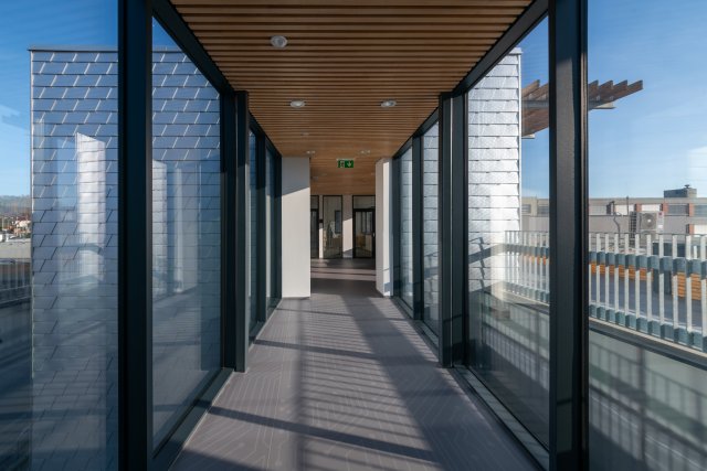 Prosklené krčky přivádějí do interiéru velké množství denního světla. Foto: Jiří Hloušek Photo