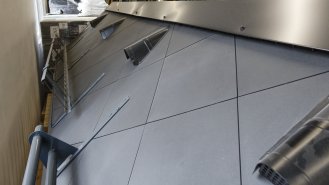 Block Art je střešní respektive fasádní krytina. Svým vzhledem připomíná klasický čtvercový eternit.