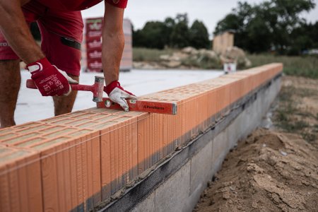 Stavba rodinného domu je dlouhodobá investice a vyplatí se ji plánovat s dostatečným předstihem.