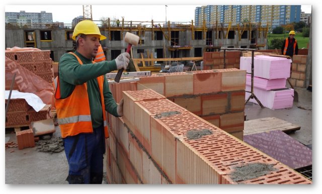 Pro návrh konstrukcí je zásadní respektovat požadavky závazné normy ČSN 73 0532.