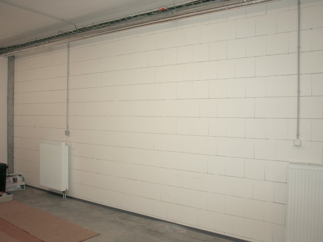 Díky štíhlým a přesto velmi pevným a únosným stěnám mohla být použita dostatečně silná vrstva izolantu.