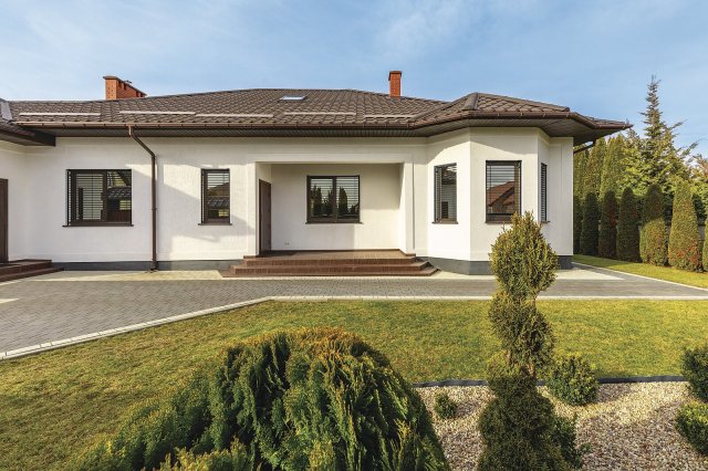 Pro samonosnou žaluzii VIVA ISOTRA lze použít všechny typy a velikosti lamel kromě Cetta 50. Lze do nich také integrovat síť proti hmyzu.
